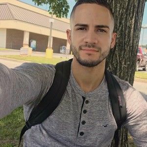 Meet your Posher, Carlos